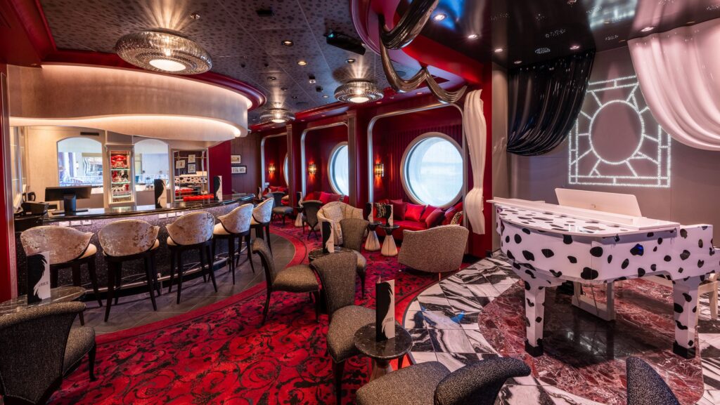 An evening at De Vil’s piano lounge on the Disney Destiny is a lavish affair (Photo: Disney)