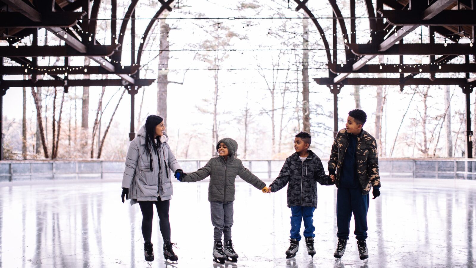Family ice skating at Mohonk Mountain House