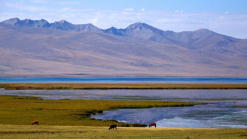Petualangan yang Jauh Lebih Baik Pergilah ke Pegunungan Tian Shan di Kyrgyzstan