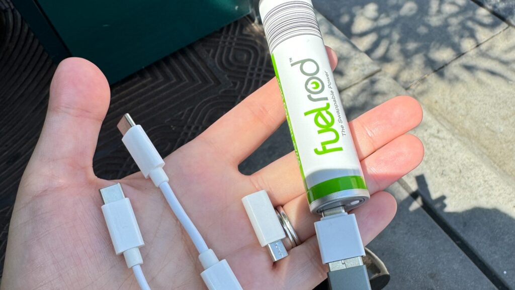FuelRod power bank kit with battery and wires