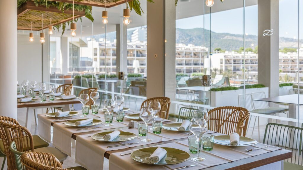 Restaurant at Zafiro Palace Palmanova