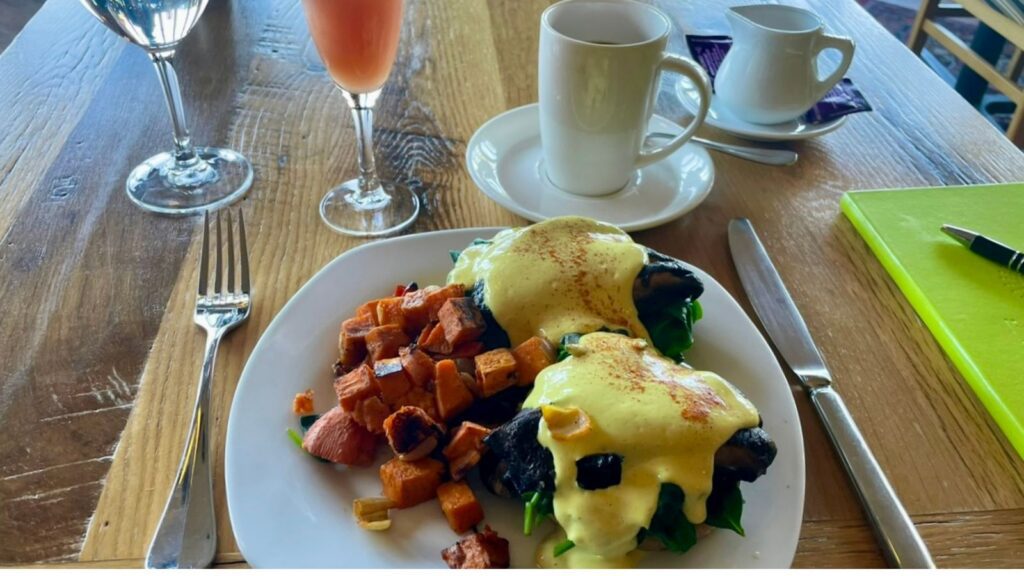 vegan breakfast at Stanford Inn by the Sea