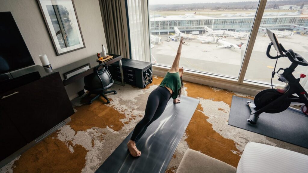 Fit on the Fly Suite Yoga at Fairmont Vancouver Airport (Photo: Fairmont)