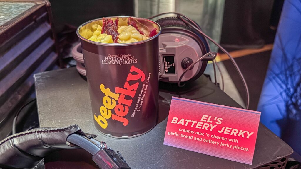 El's Battery Jerky mac and cheese menu item from Halloween Horror Nights at Universal Orlando